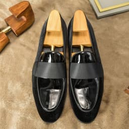 image-Velvet Patent Leather Korean Loafers Business Casual Leather Round Shoes