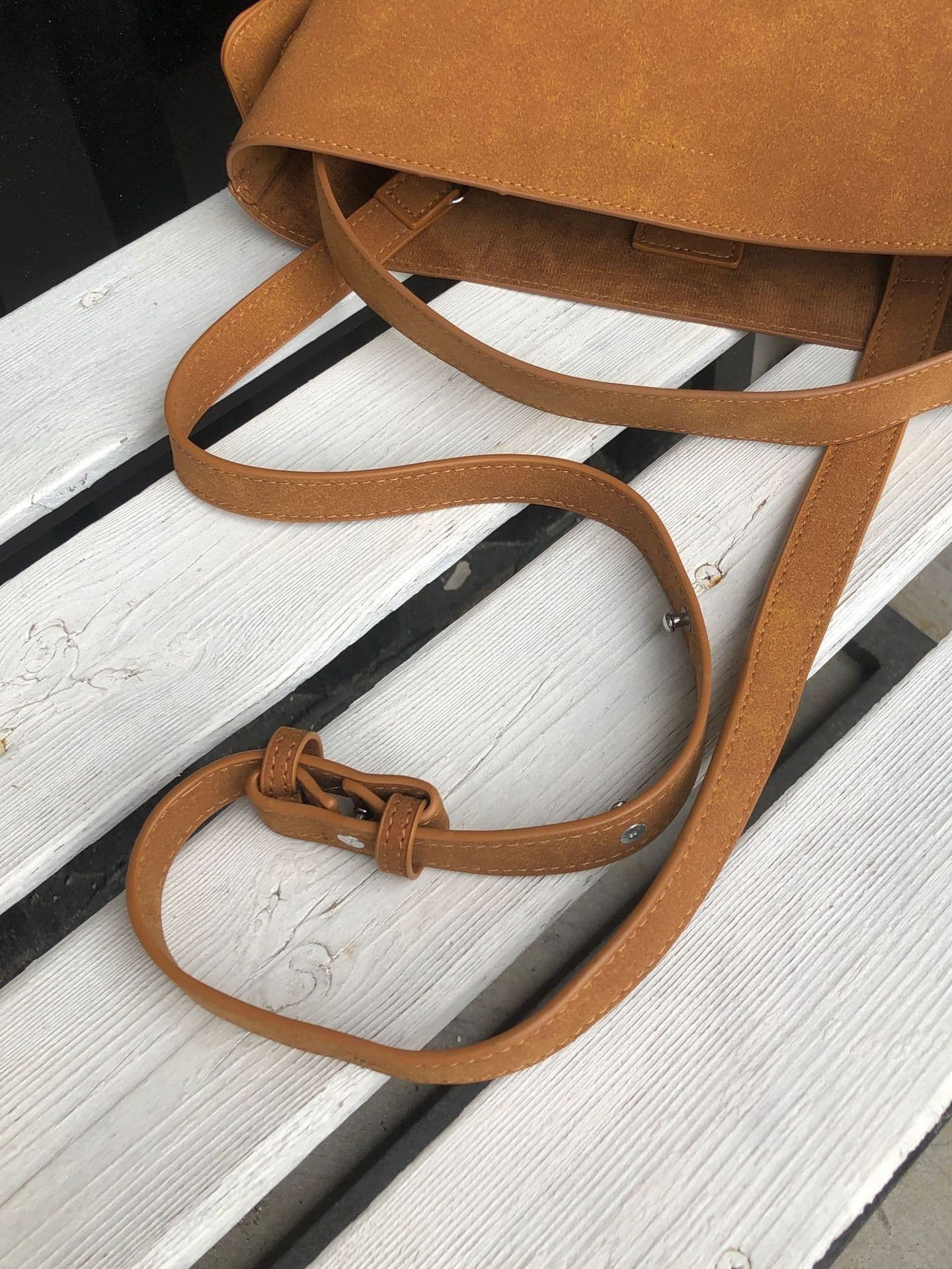 image-Special-interest Design Suede Belt Buckle Shoulder Strap Bucket Bag