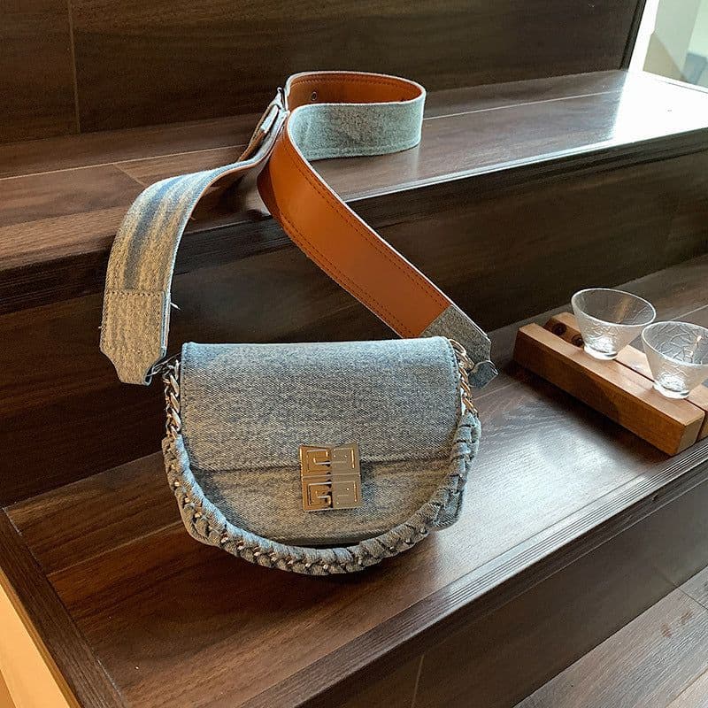 image-New Western Style All-matching Wide Shoulder Strap Crossbody Super Hot Small Square Bag