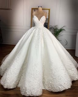 image-Deep V-neck Sexy Lace Floor-length Wedding Dress Romantic Aura Dignified Wedding Banquet Welcome 2024 New Spring