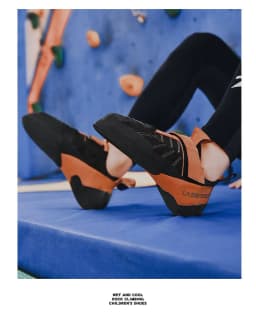 image-Men's Competitive Lightweight Strong Grip Rock Climbing Training Shoes