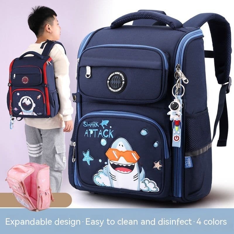 image-Lightweight Western Style Three-dimensional Schoolbag For Primary School Students