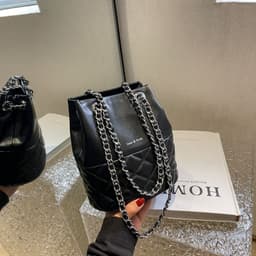 image-Korean Style Simple Women's Fashion Diamond Texture One-shoulder Bucket Crossbody Bag