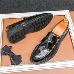 image-New Pointed-toe Slip-on Business Shoes
