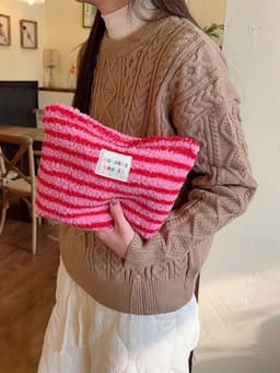 image-Winter Plush Color Polka Dot Large Capacity Travel Skincare Cosmetic Storage Bag