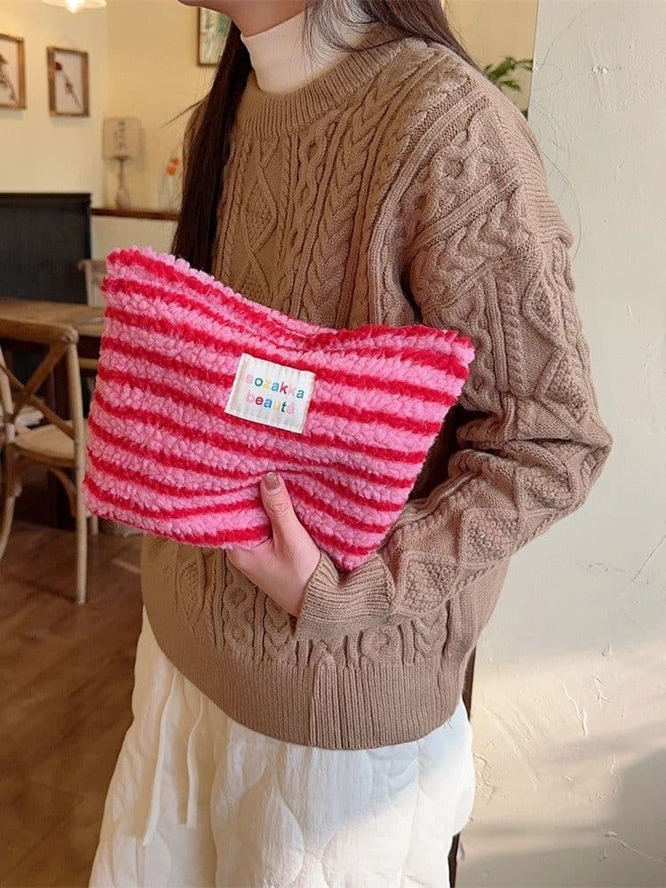 image-Winter Plush Color Polka Dot Large Capacity Travel Skincare Cosmetic Storage Bag