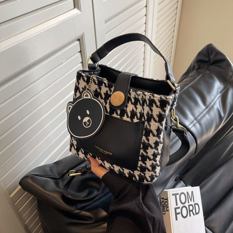 image-Women's Special-interest Design Shoulder Crossbody Handbag