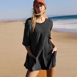 image-Women's Loose Short-sleeved Shorts Jumpsuit Summer Casual Backless Beach Overall Pants With Pockets