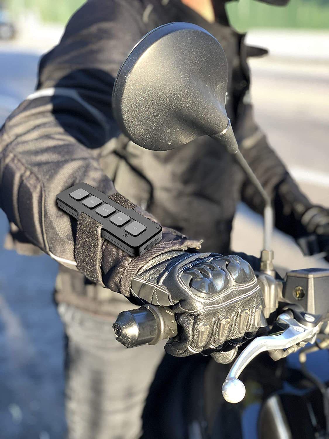 image-Bluetooth 50 Car Bluetooth Controller Motorcycle Remote Control Answer Hang Up Phone