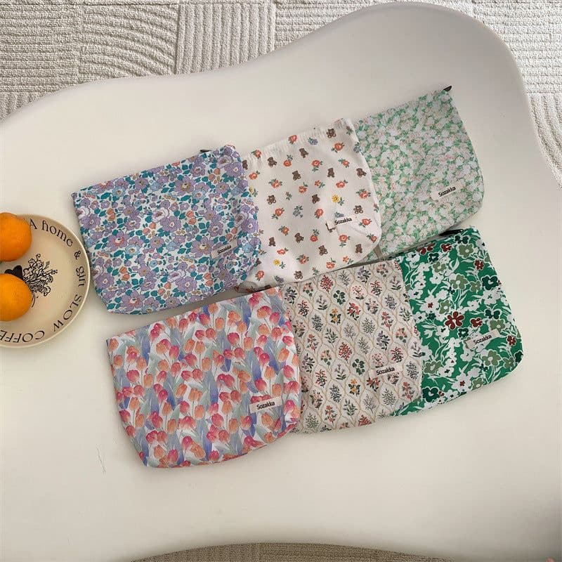 image-Floral Cotton Artistic Cosmetic Bag Women