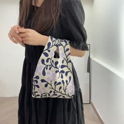 image-Women's Knitted Simple Branch Printed Handbag
