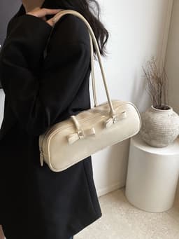 image-High Sense Fashionable Minority Design Underarm Portable Shoulder Bag