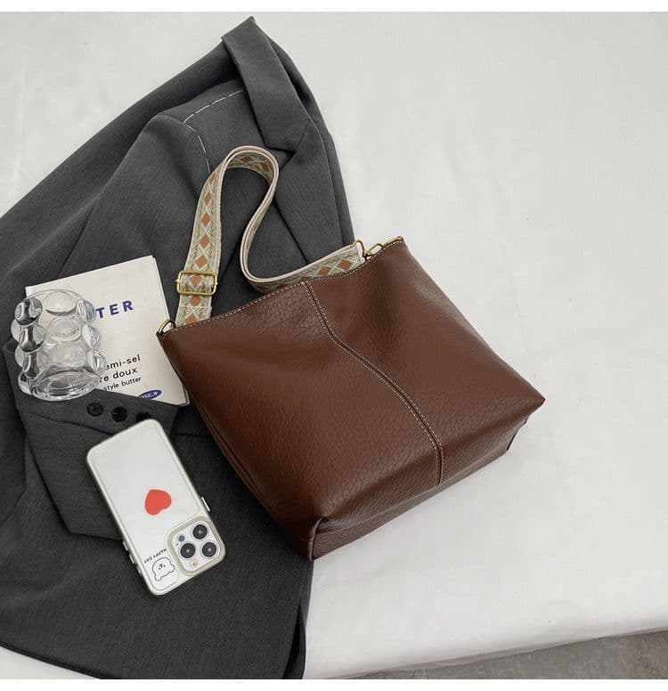 image-New Simple Leisure Bucket Bag Minority Fashion Shoulder Bag