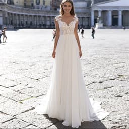 image-A Series Chiffon Wedding Dress V-neck Long Sleeve