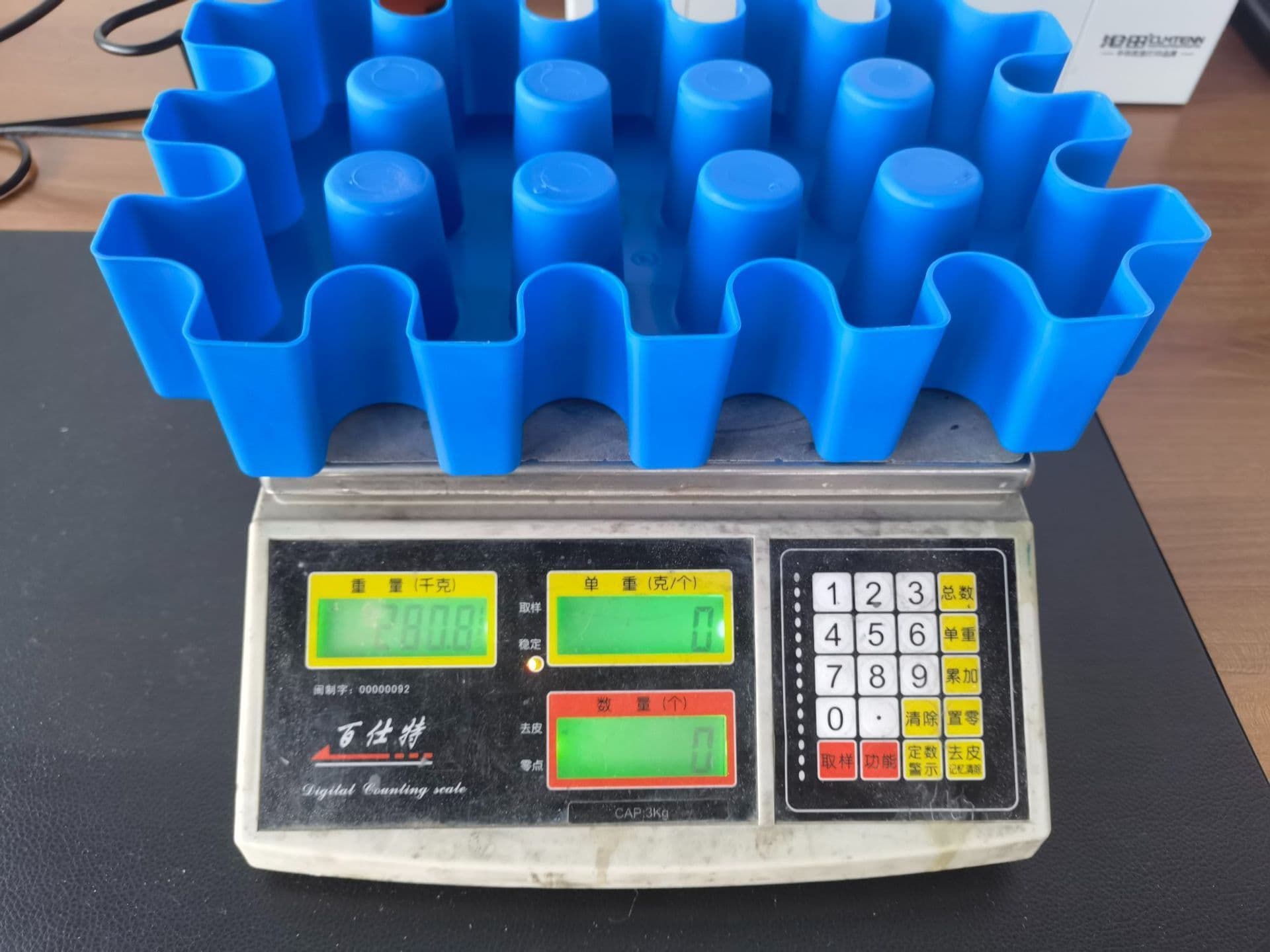 image-Outdoor Camping Garden Barbecue Picnic Ice Tray Ice Maker