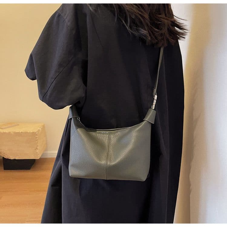 image-Simple Texture Single Shoulder Crossbody Korean Style Fashion Fashion High Sense Underarm Bag