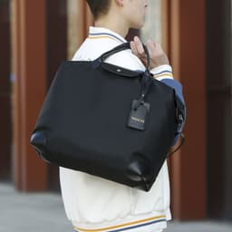 image-Large Capacity Portable Travel Bag Lightweight Waterproof