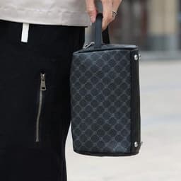 image-Large Capacity Casual Wash Bag Portable Fitness Trumpeter Carrying Fashion Pu Printing Men