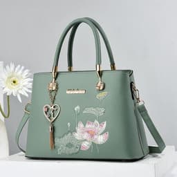 image-Women's Fashionable All-match Large Capacity Portable Shoulder Messenger Bag