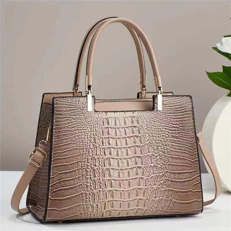 image-Women's Fashion Casual Crocodile Pattern Large Capacity Handbag