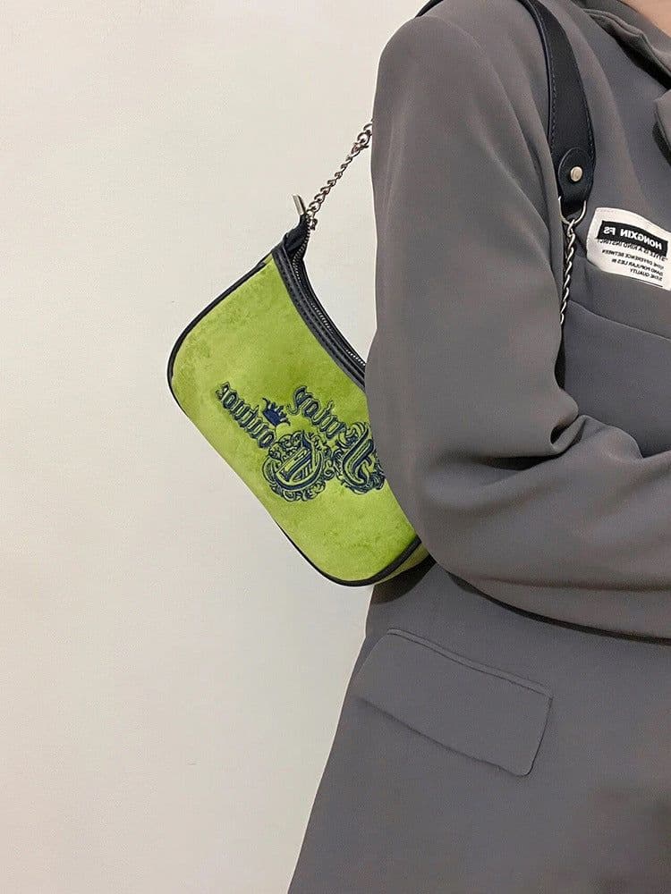 image-Vintage Grass Embroidered Velvet Shoulder Handbag