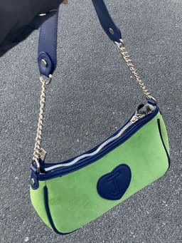 image-Vintage Grass Embroidered Velvet Shoulder Handbag