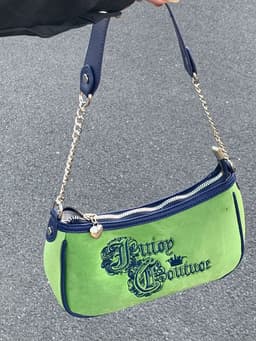 image-Vintage Grass Embroidered Velvet Shoulder Handbag