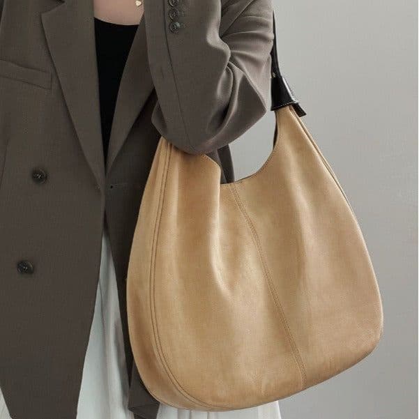 image-Special-interest Design High-grade Large-capacity Velvet Shoulder Bag