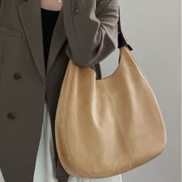 image-Special-interest Design High-grade Large-capacity Velvet Shoulder Bag
