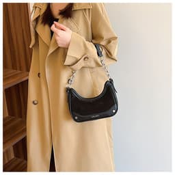 image-Women's Frosted Vintage Autumn And Winter Textured Shoulder Messenger Bag
