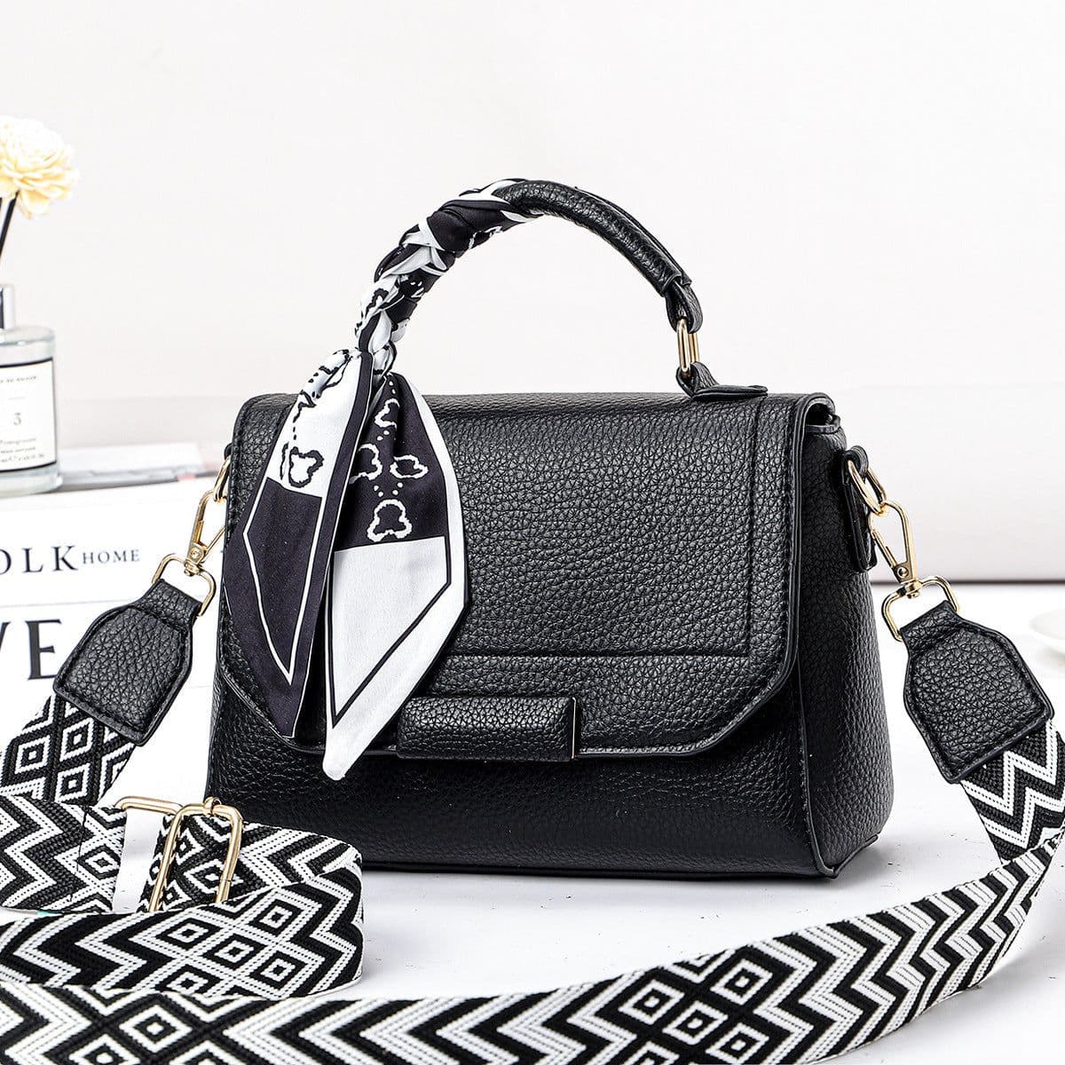 image-Women's Fashion Personalized All-match Messenger Bag