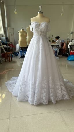 image-Off-shoulder Bridal Main Wedding Dress Elegant Court Style High-grade Luxury French Light Door Yarn