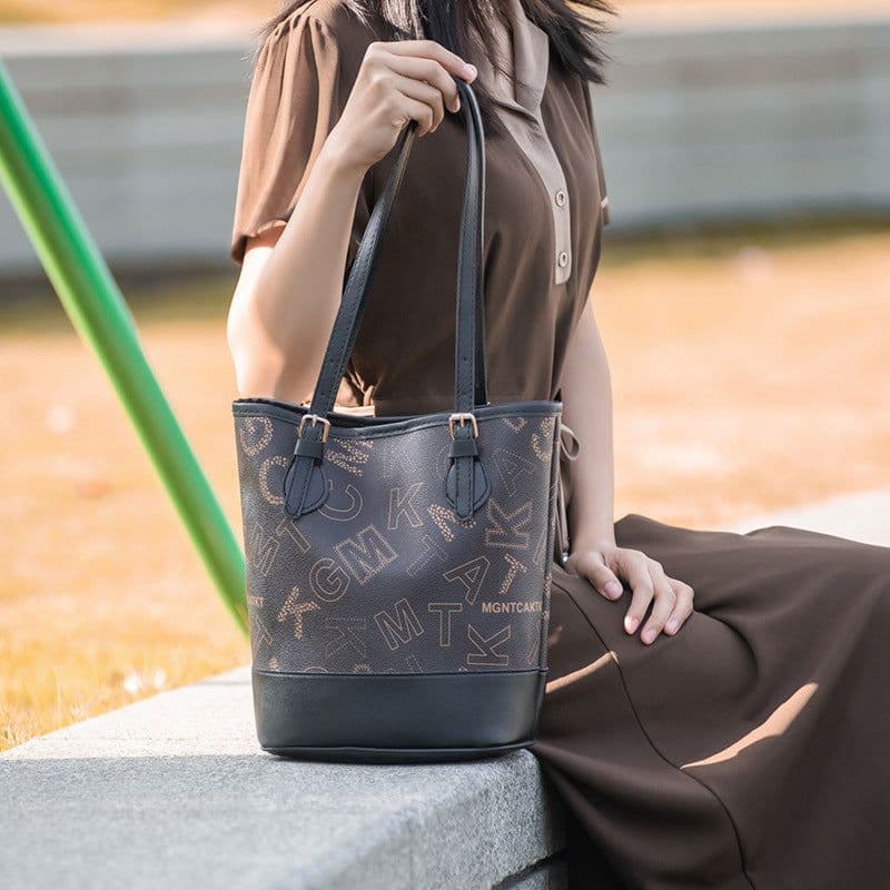 image-Women's Letter Printing Large-capacity Bucket Trendy Retro Style Shoulder Bag