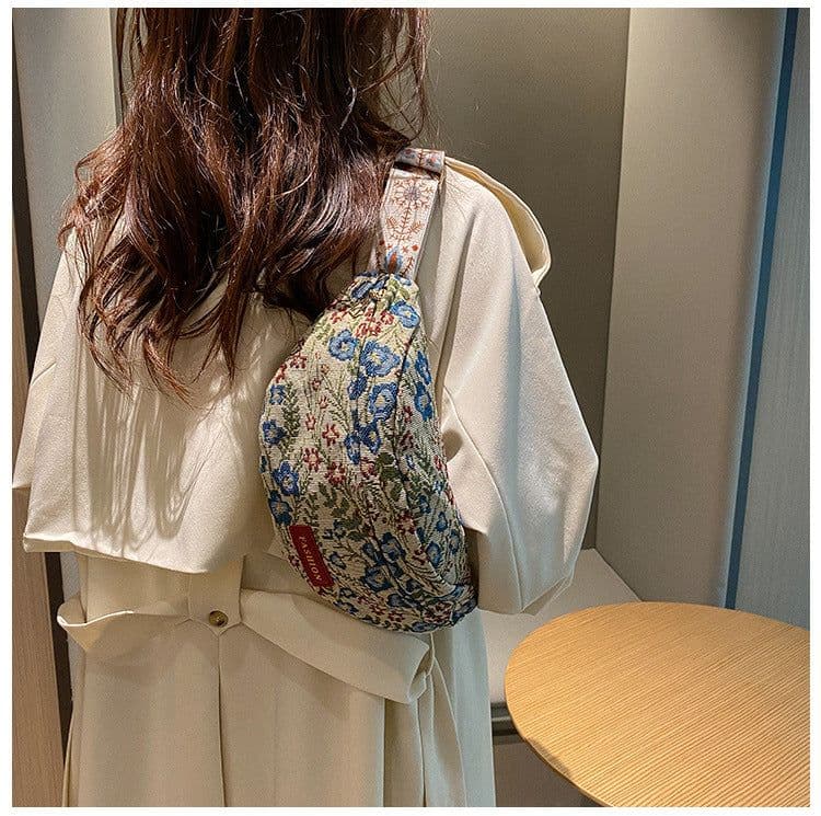 image-Women's Fashion Retro Wide Strap Crossbody Bag