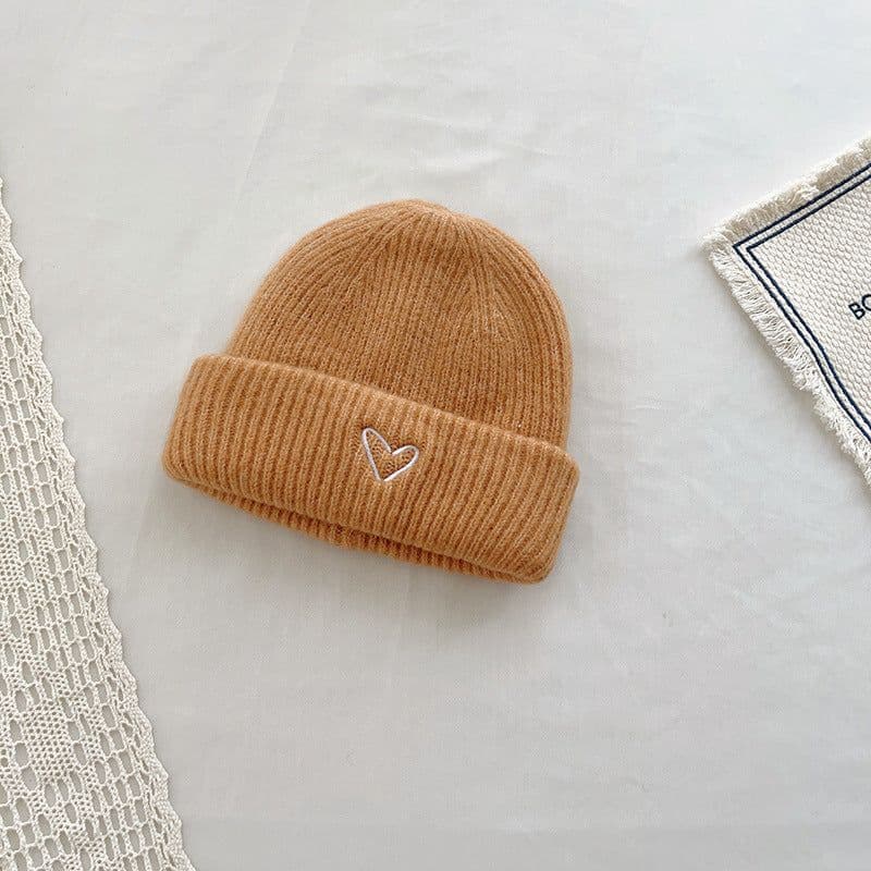 image-Heart Embroidery Solid Color Children Woolen Knitted Hat