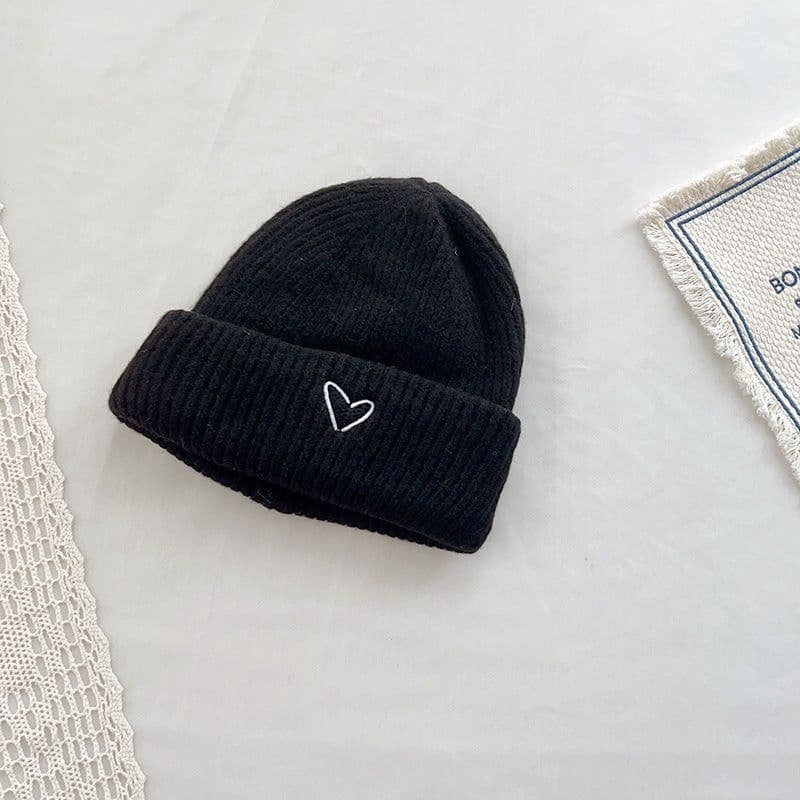 image-Heart Embroidery Solid Color Children Woolen Knitted Hat