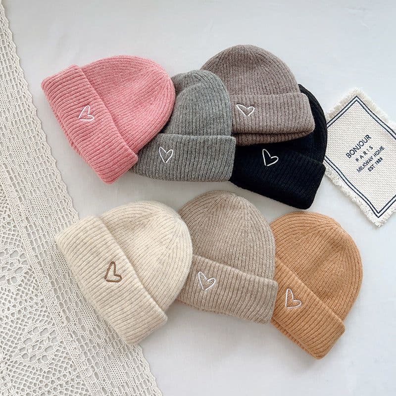 image-Heart Embroidery Solid Color Children Woolen Knitted Hat