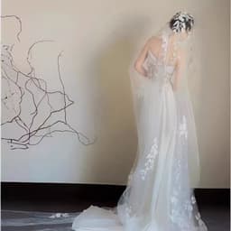 image-Satin Lace Wedding Veil Tube Top Fishtail Wedding Dress