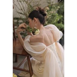image-Outdoor Travel Shooting Light Yarn Dress Skirt