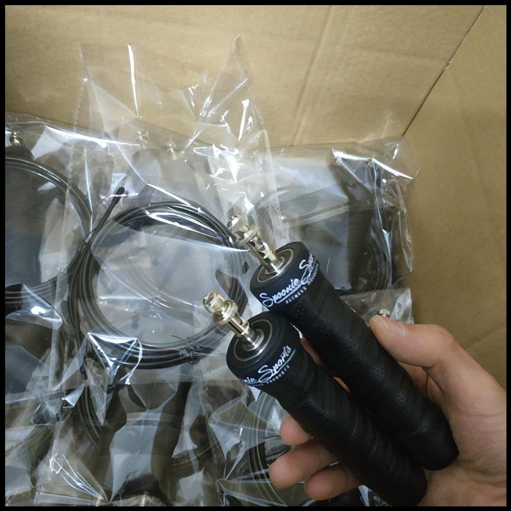 image-Jump rope fitness men and women