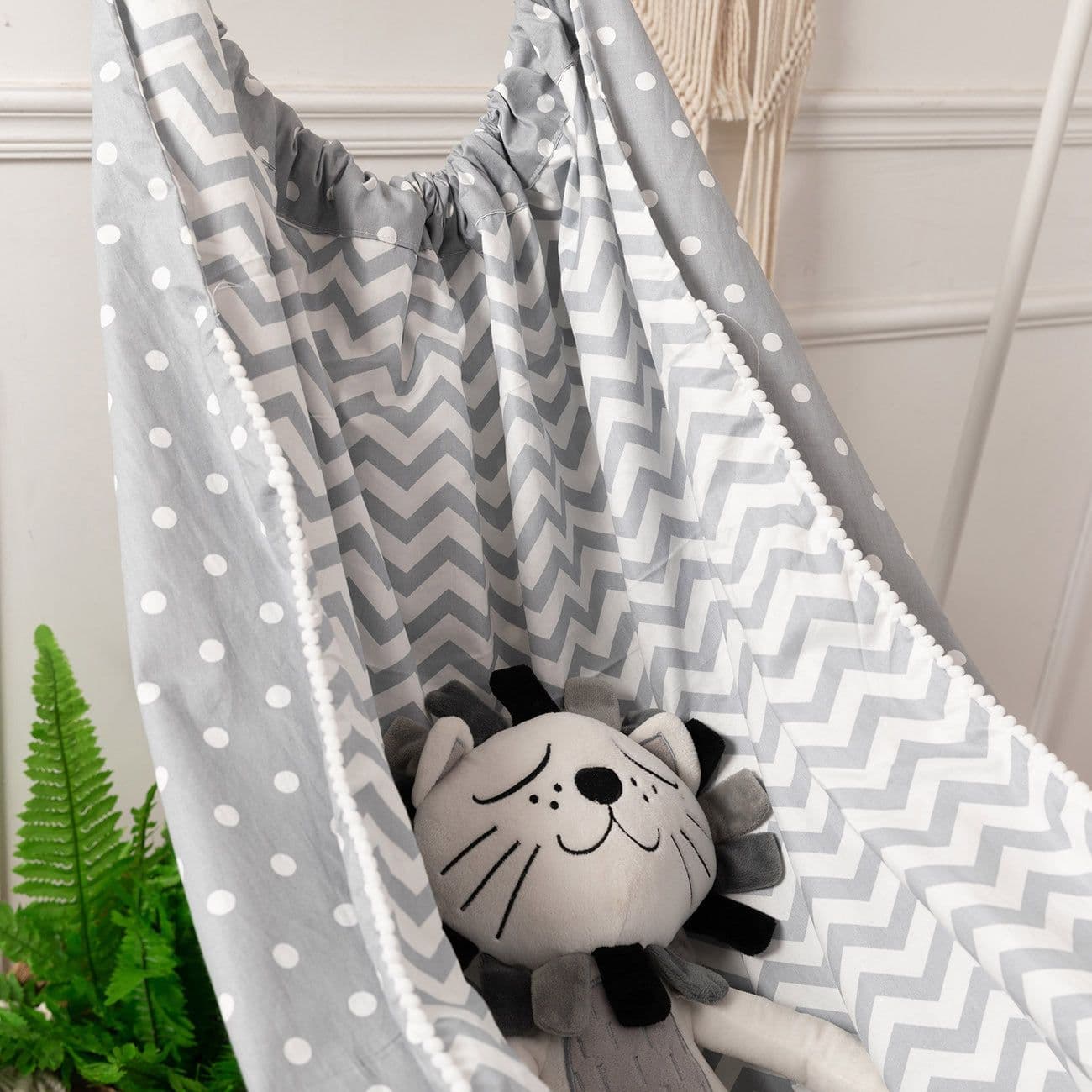 image-Children's Swing Indoor Outdoor Hanging Basket Cartoon Hammock