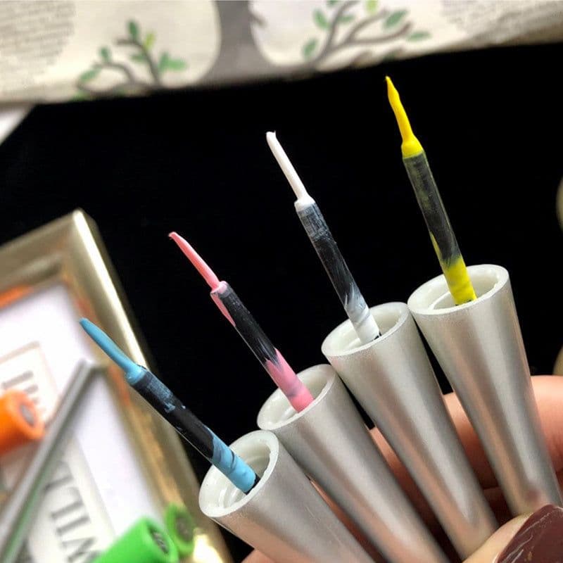 image-17 Color Liquid Eyeliner Matte Quick-Drying Color Eyeliner Lasting Non-Blooming Matte Glitter Eyeliner
