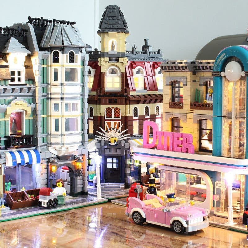 image-New Large Street View Detective's Office Cafe Corner Grand Emporium Brick-bank University Havana Cafe Building Block Gift