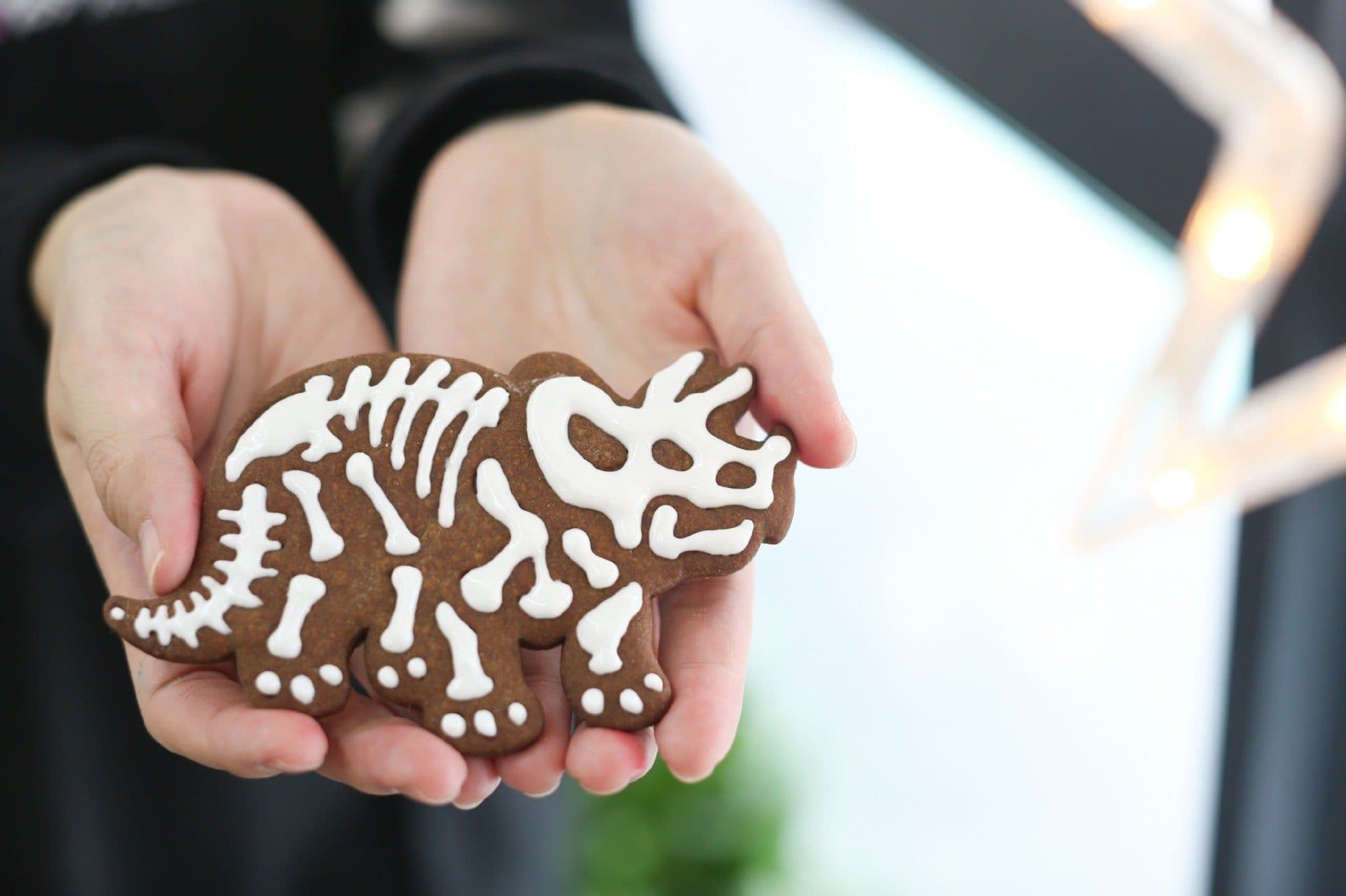 image-Dinosaur Biscuit Mould Sugar Craft Embossing Mold 3D Dessert Baking Mold Fondant Decoration Tool