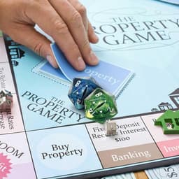 image-Eye Crystal Symphony Polygonal Dice Set Toy