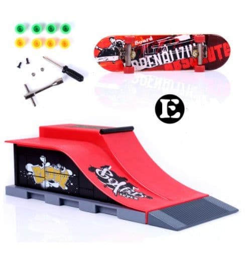 image-Fashion Children's Finger Skateboard Props Alloy