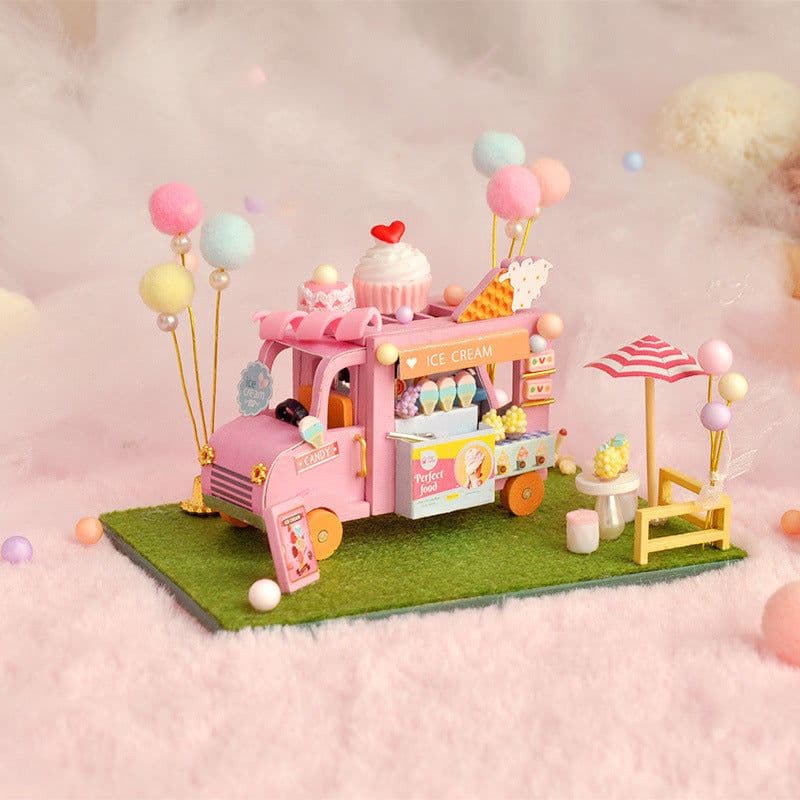 image-Cottage Court House Ancient Style House Model Toy Puzzle