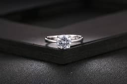 image-Rose gold and zircon ring