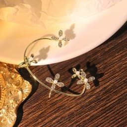 image-Fashion Gold Metal Butterfly Ear Clips Sparkling Zircon Without Piercing Ear Cuff Clip Earrings For Women Jewelry Gift