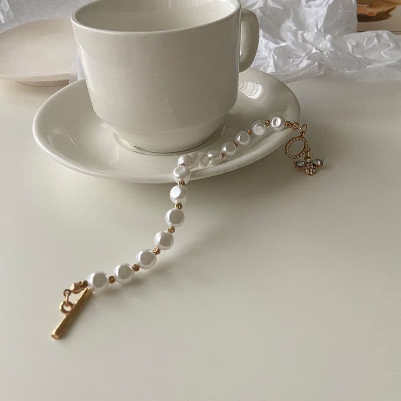 image-Classic Fashion Natural Stone Pearl Pendant Bracelet For Woman Exquisite New Lucky Cuff Bracelet Anniversary Gift Luxury Jewelry